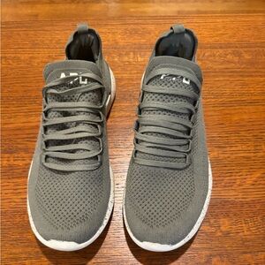 APL Techloom Breeze size 9